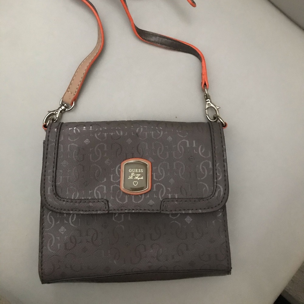 Small Guess crossbody bag